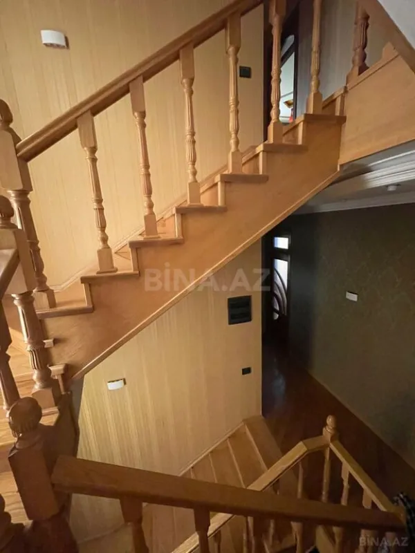 Satılır 14 otaqlı həyət evi 1200 m²