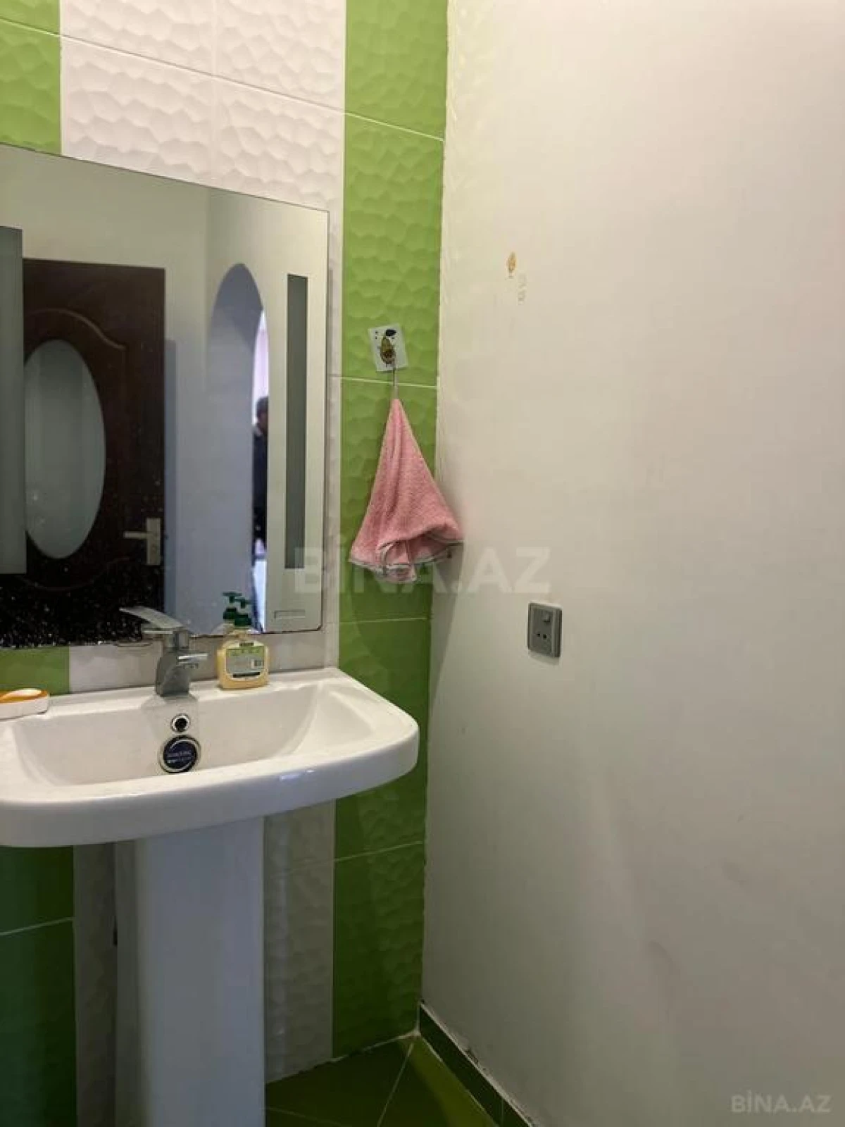 Satılır 7 otaqlı həyət evi 330 m²