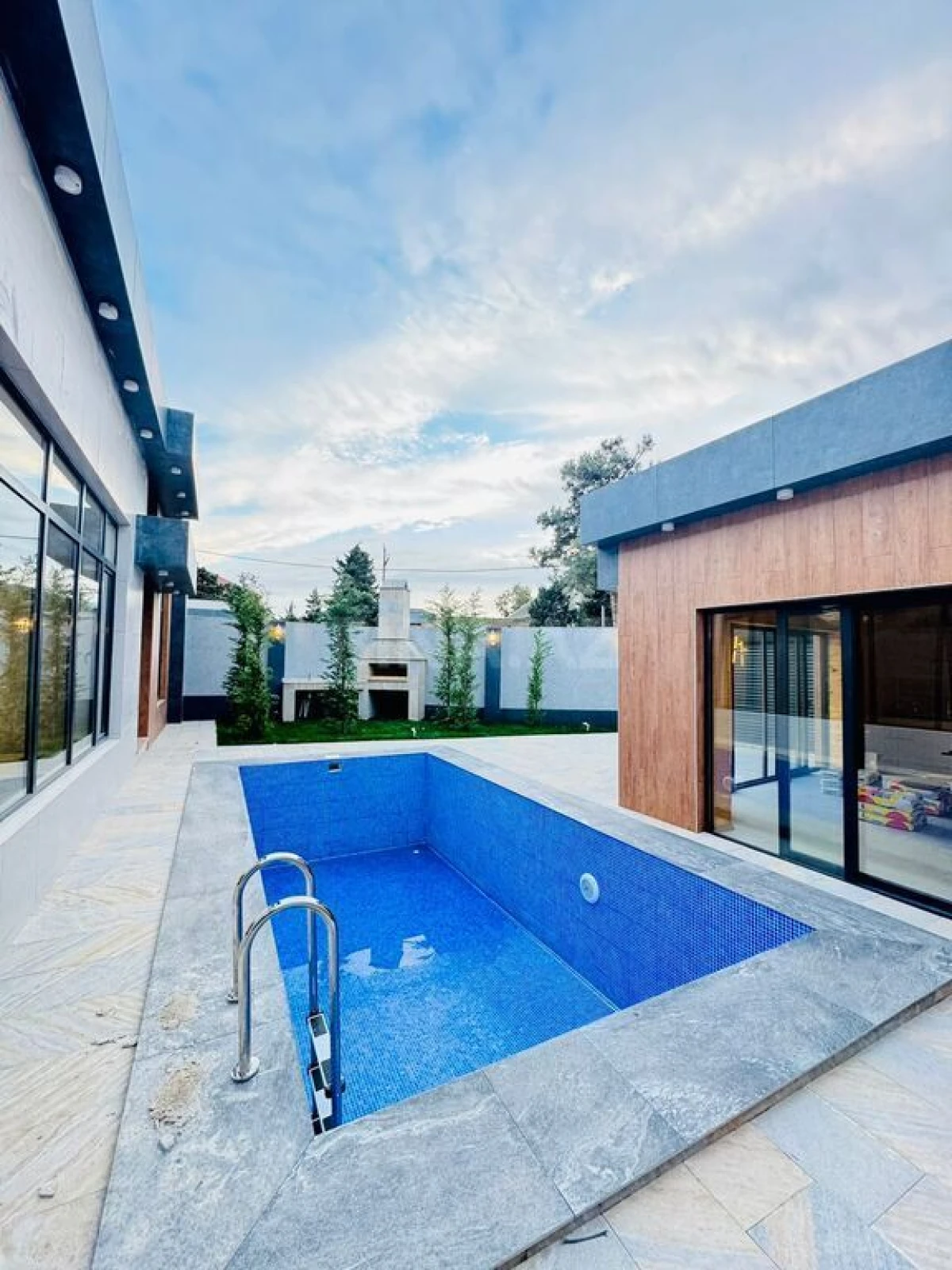 Satılır 4 otaqlı həyət evi 170 m²