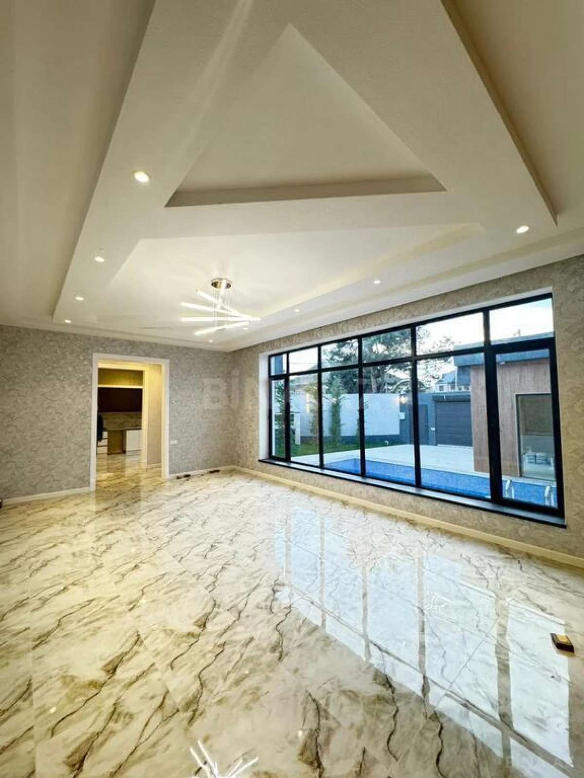 Satılır 4 otaqlı həyət evi 170 m²