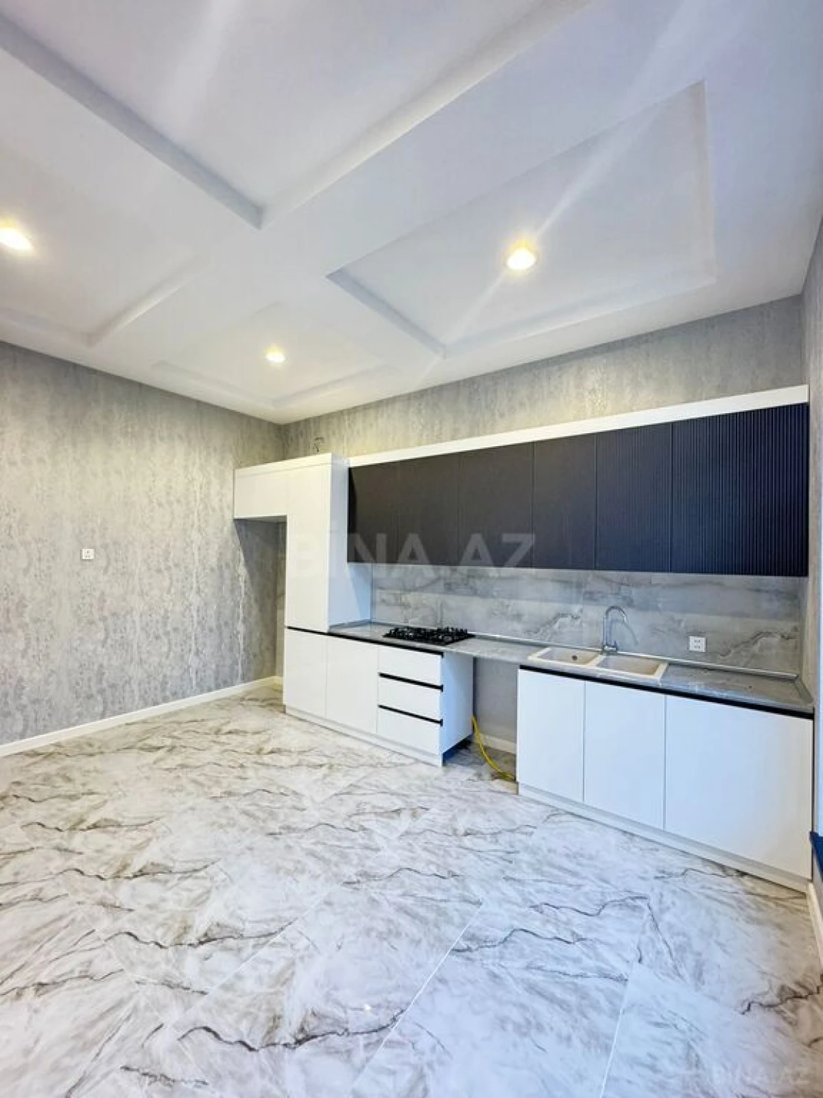 Satılır 4 otaqlı həyət evi 170 m²