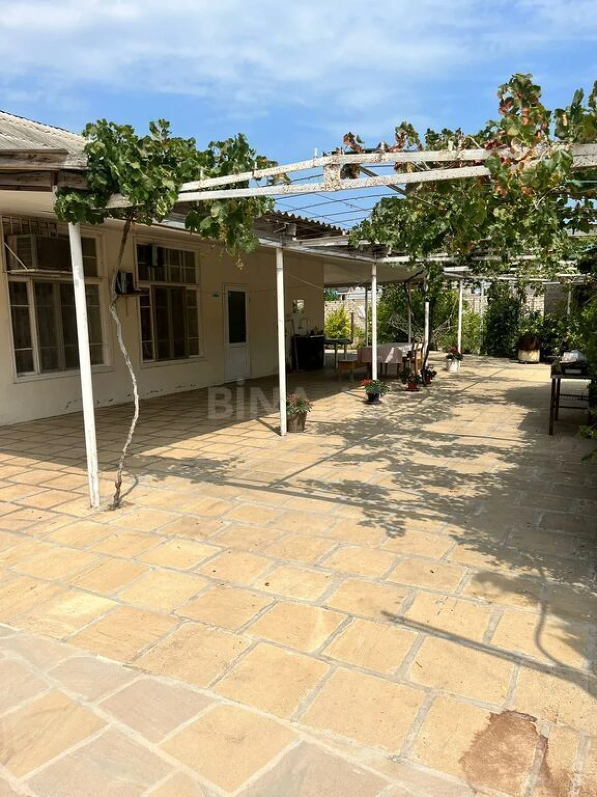 Kirayə verilir 3 otaqlı həyət evi 100 m²