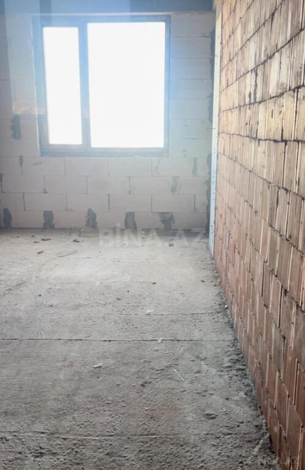 Satılır 3 otaqlı mənzil 117.5 m²