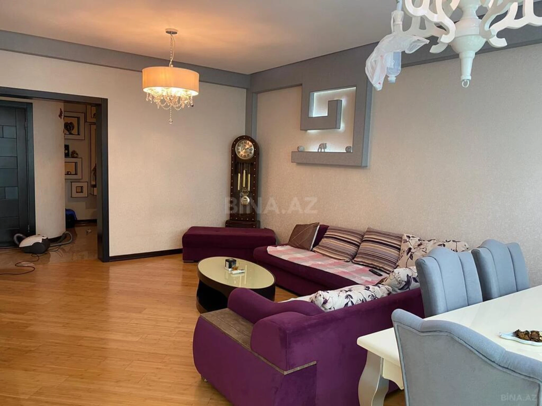 Kirayə verilir 3 otaqlı mənzil 135 m²