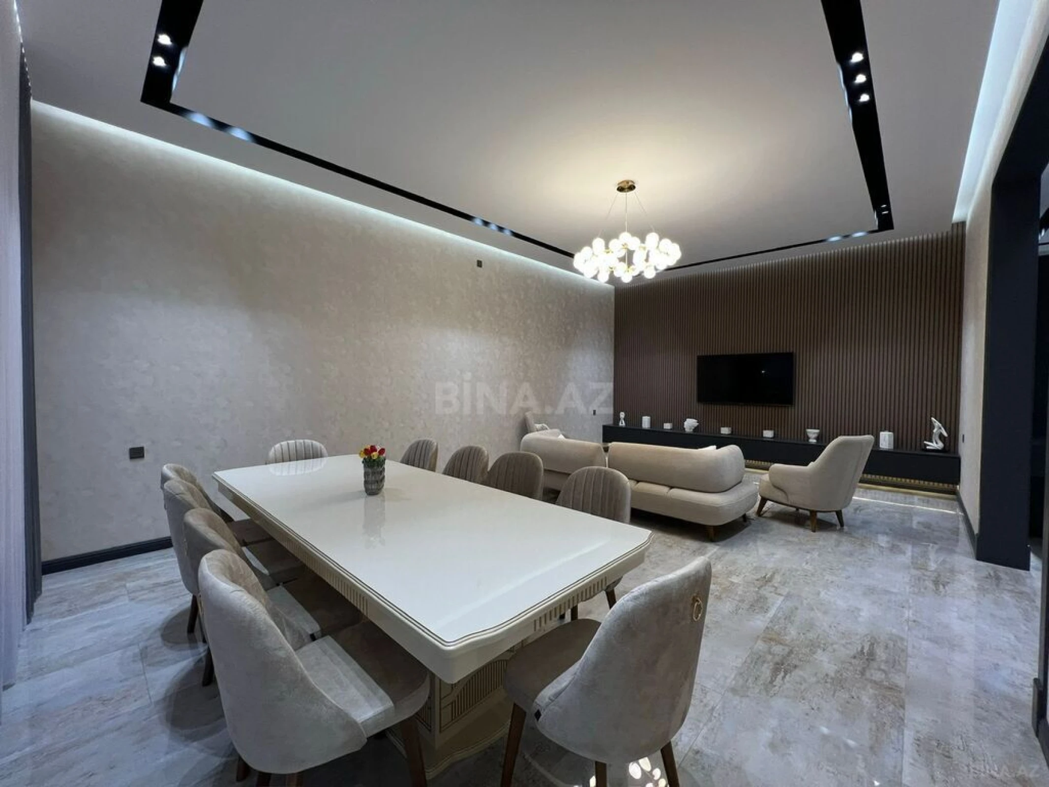 Satılır 4 otaqlı həyət evi 250 m²