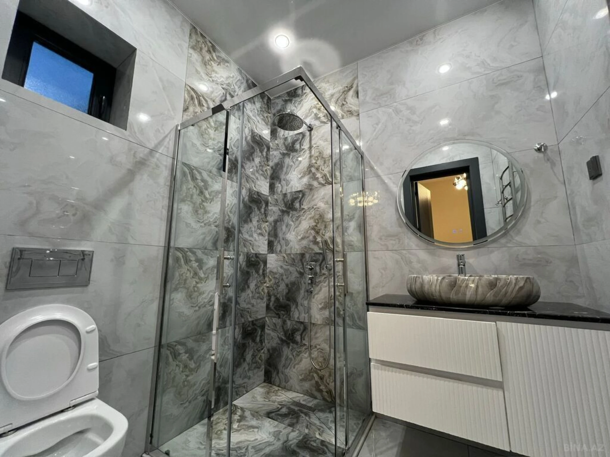 Satılır 4 otaqlı həyət evi 250 m²