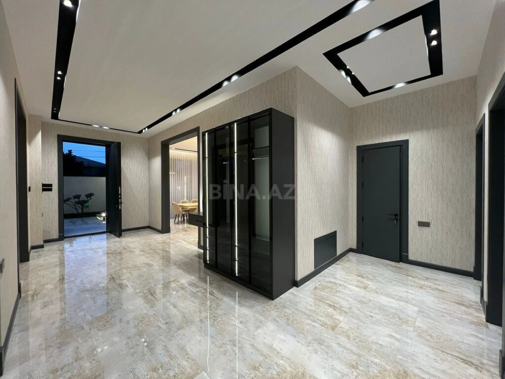 Satılır 4 otaqlı həyət evi 250 m²