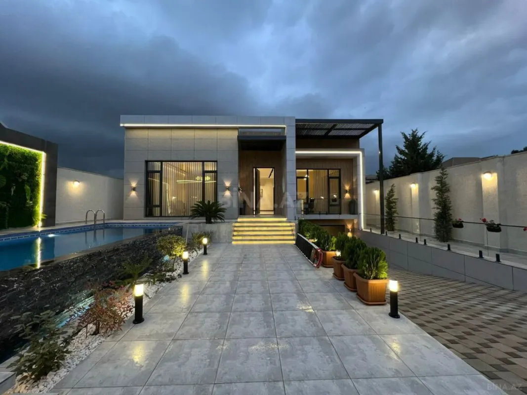 Satılır 4 otaqlı həyət evi 250 m²