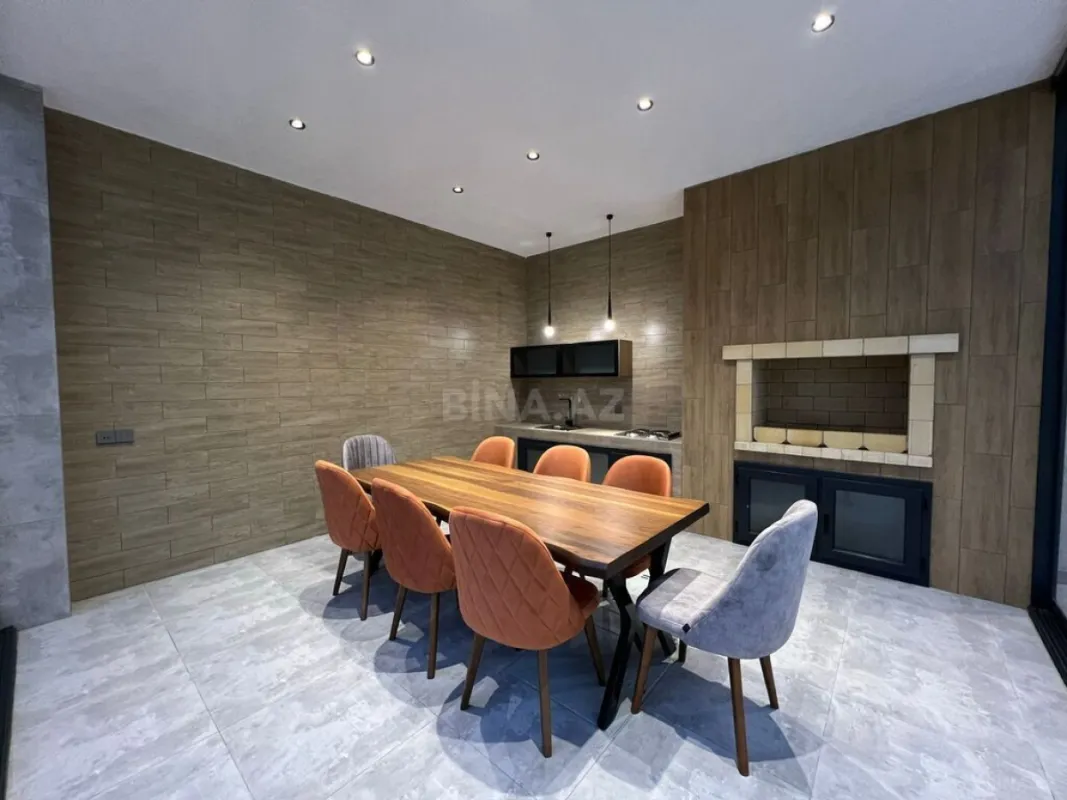 Satılır 4 otaqlı həyət evi 250 m²