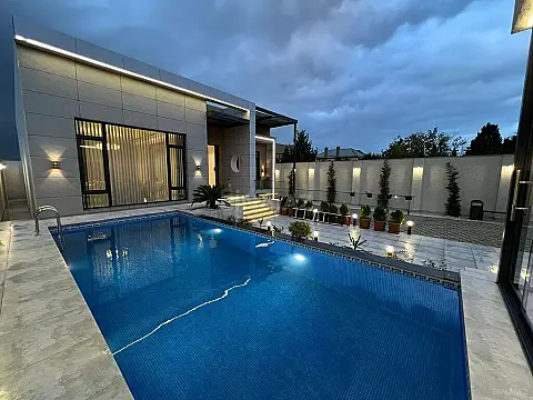 Satılır 4 otaqlı həyət evi 250 m²