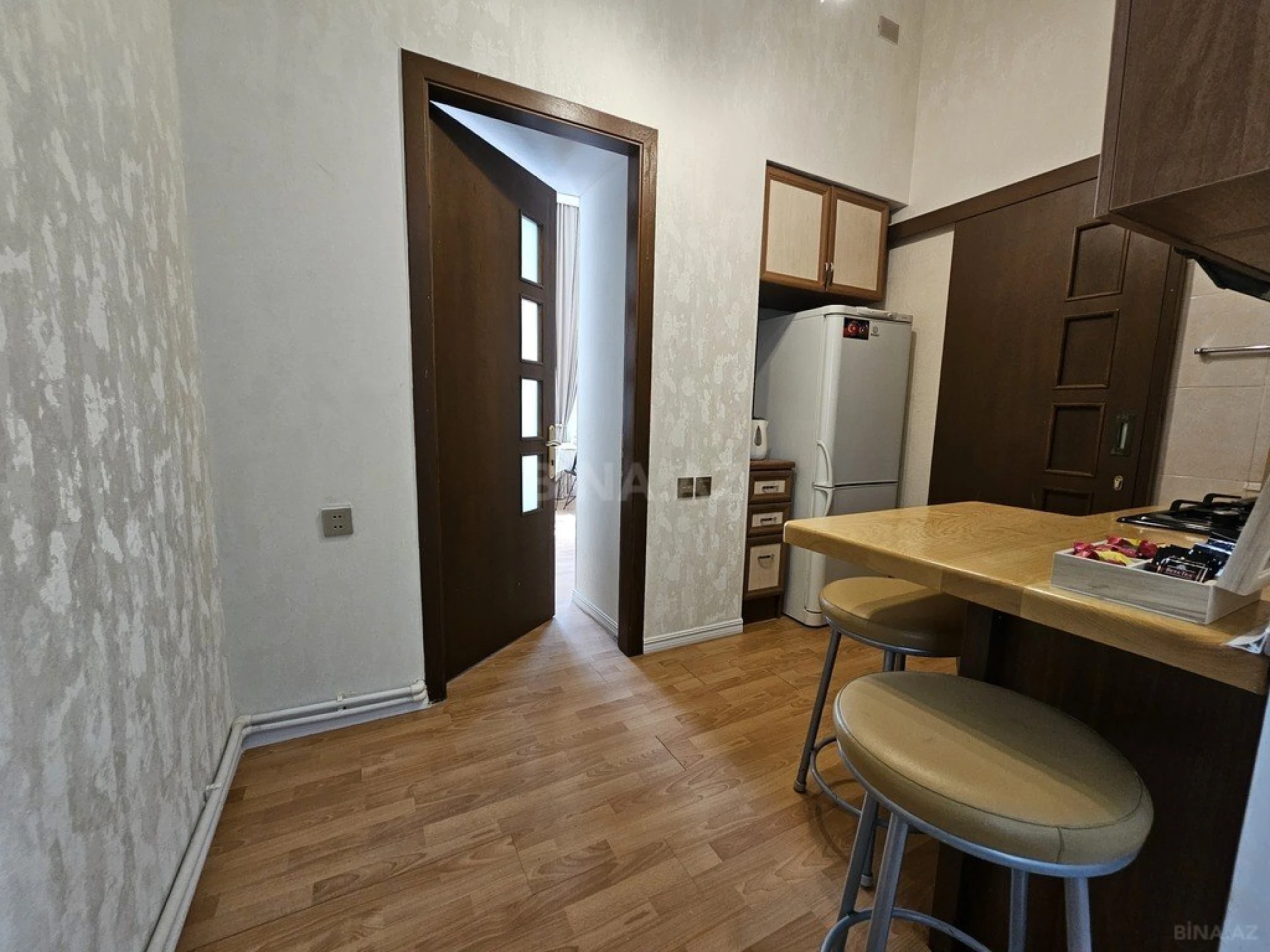 Kirayə verilir 2 otaqlı mənzil 50 m²