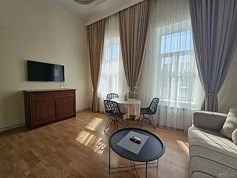 Kirayə verilir 2 otaqlı mənzil 50 m²