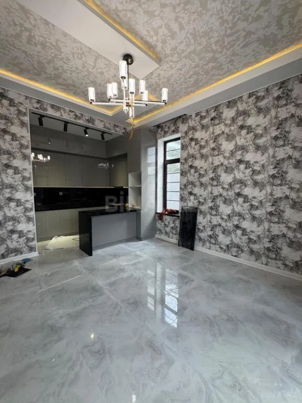 Satılır 5 otaqlı həyət evi 200 m²