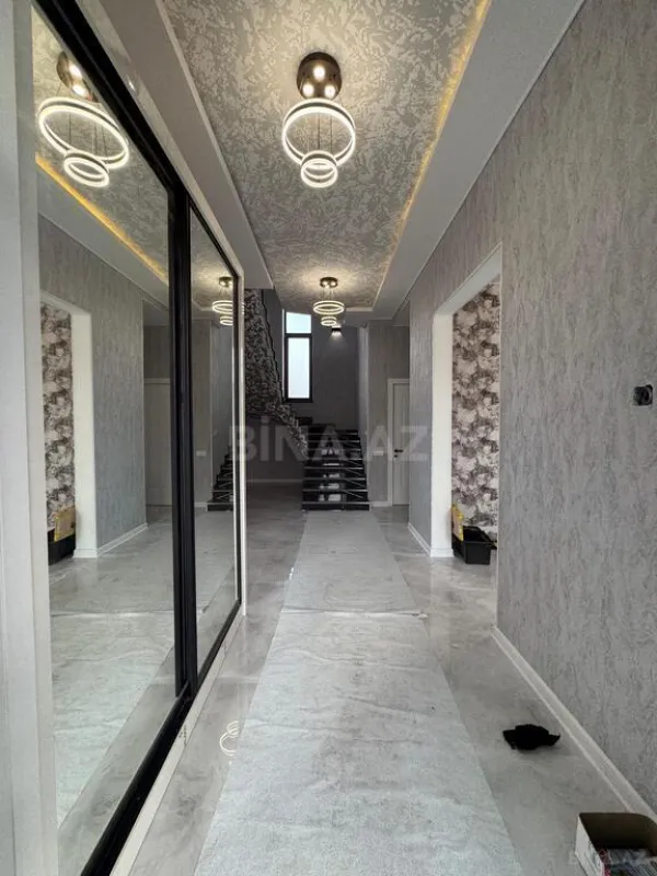 Satılır 5 otaqlı həyət evi 200 m²
