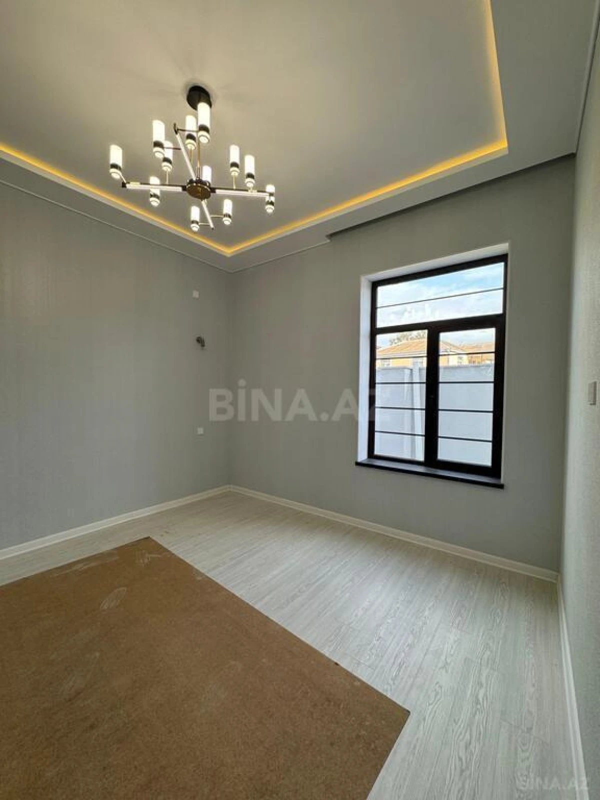 Satılır 5 otaqlı həyət evi 200 m²