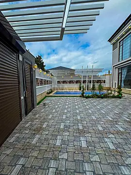 Satılır 5 otaqlı həyət evi 200 m²