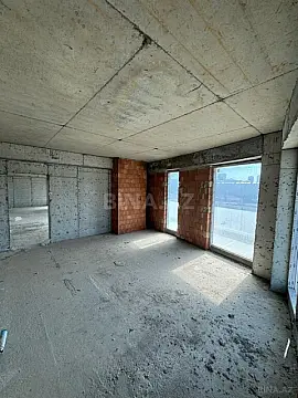 Satılır 4 otaqlı mənzil 239 m²