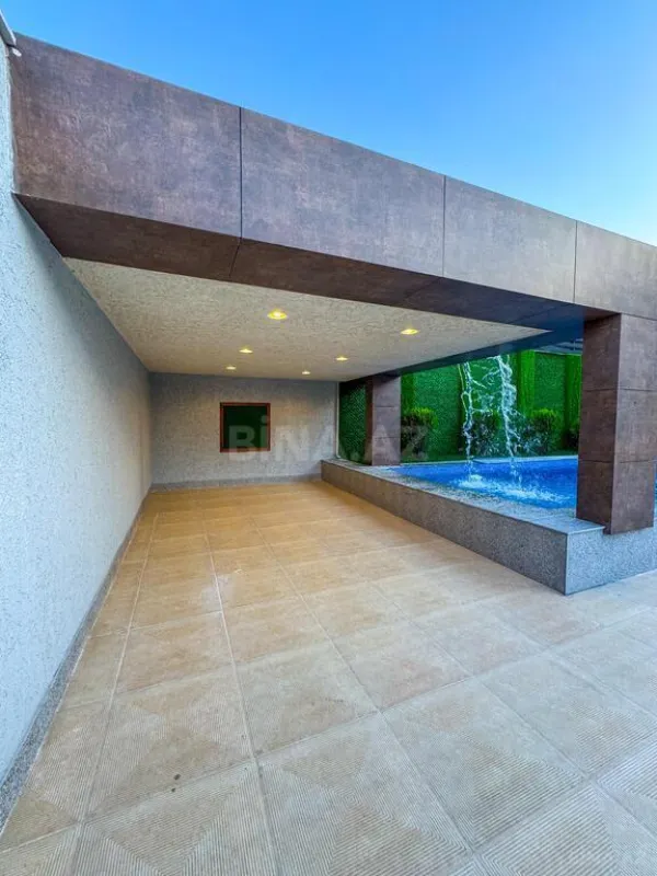 Satılır 6 otaqlı həyət evi 300 m²