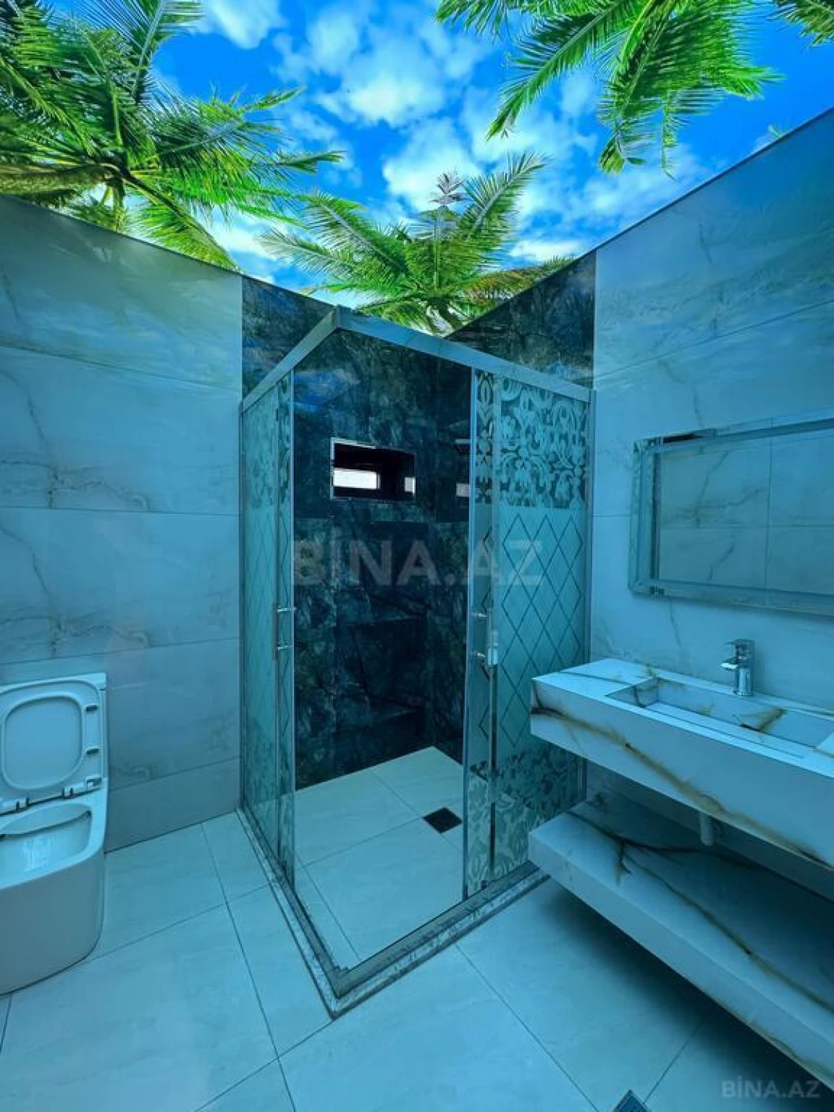 Satılır 6 otaqlı həyət evi 300 m²