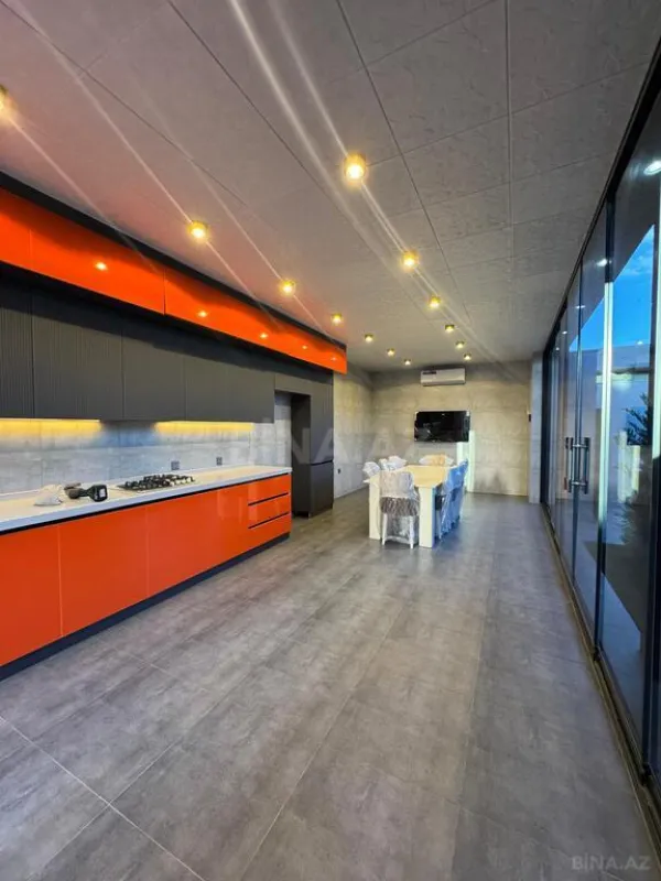 Satılır 6 otaqlı həyət evi 300 m²