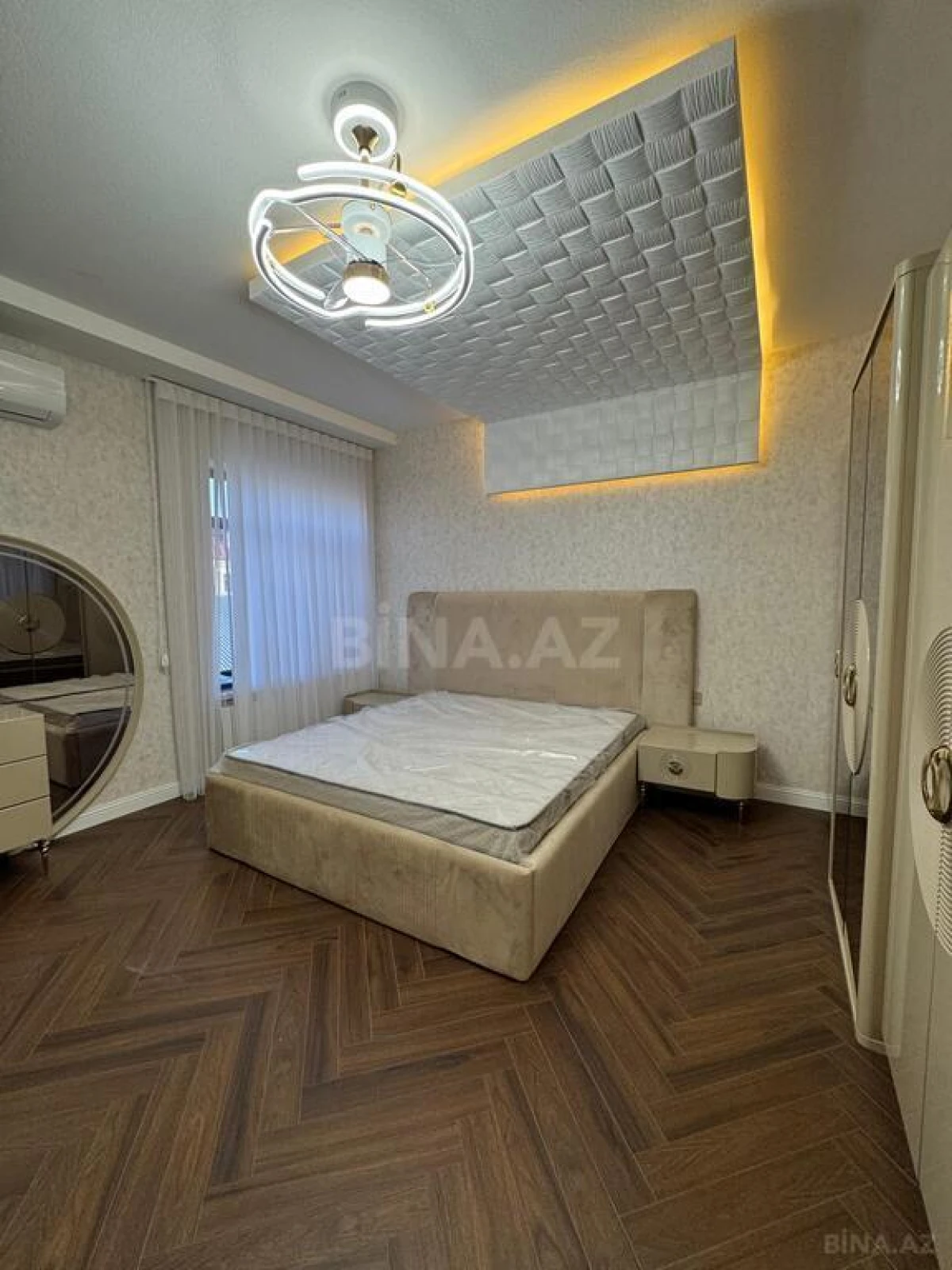 Satılır 6 otaqlı həyət evi 300 m²