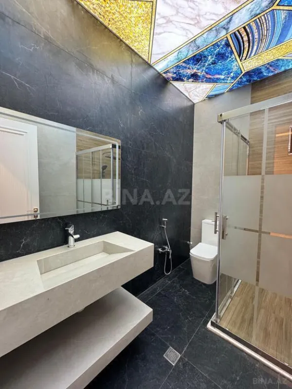 Satılır 6 otaqlı həyət evi 300 m²