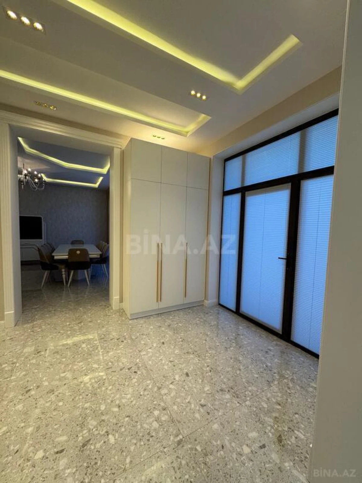 Satılır 6 otaqlı həyət evi 300 m²