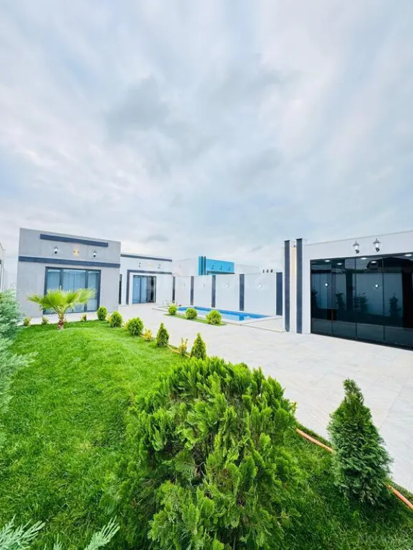 Satılır 4 otaqlı həyət evi 200 m²
