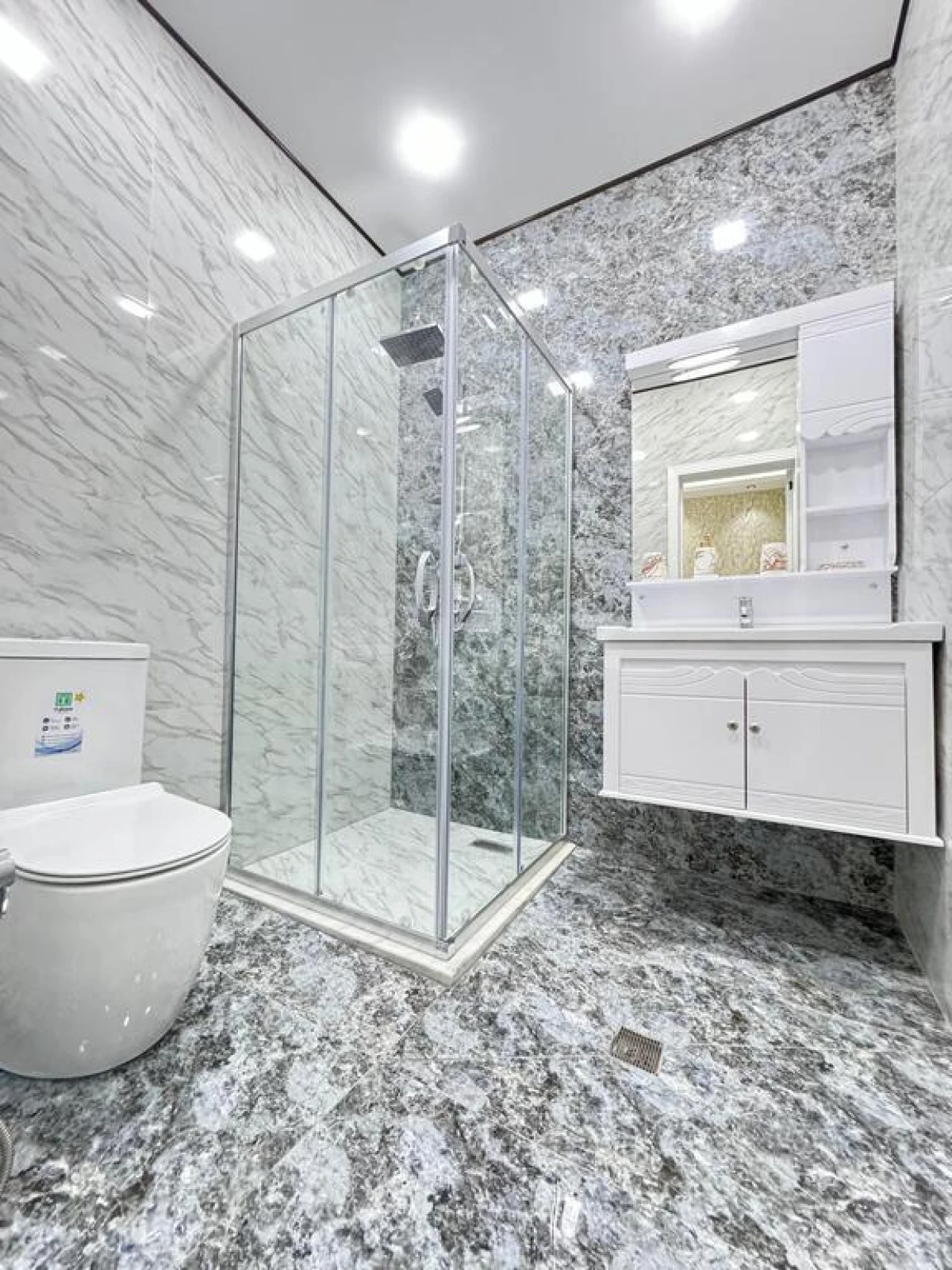 Satılır 4 otaqlı həyət evi 200 m²