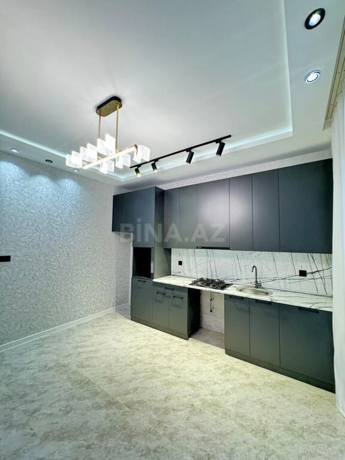 Satılır 4 otaqlı həyət evi 200 m²