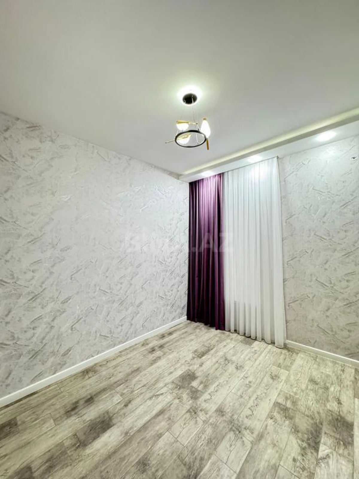 Satılır 4 otaqlı həyət evi 200 m²
