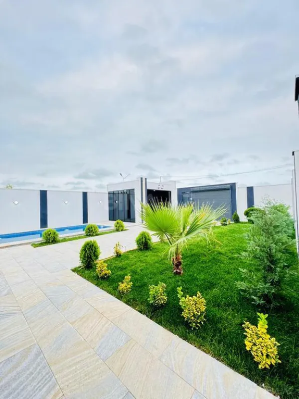 Satılır 4 otaqlı həyət evi 200 m²