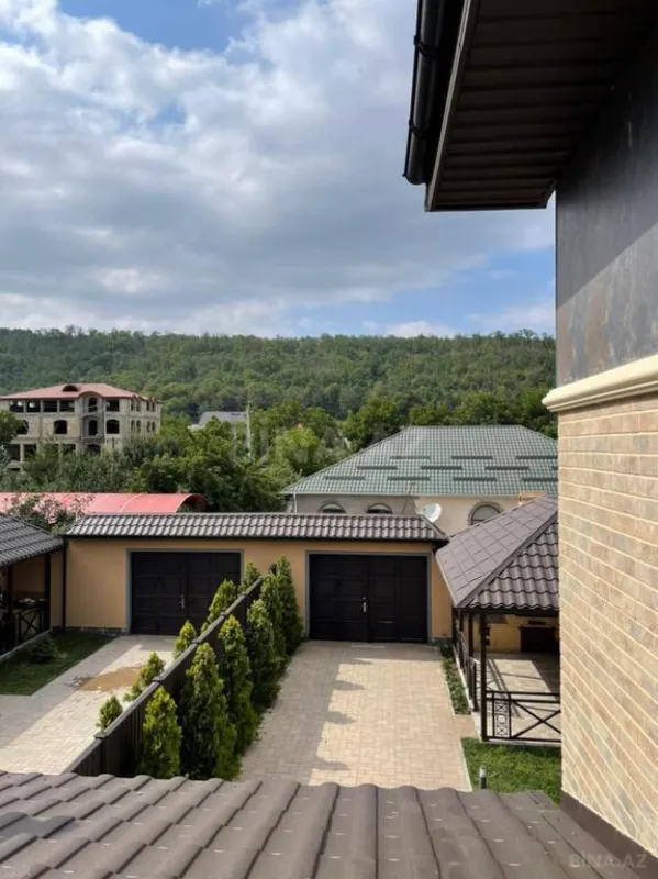 Kirayə verilir 6 otaqlı həyət evi 280 m²