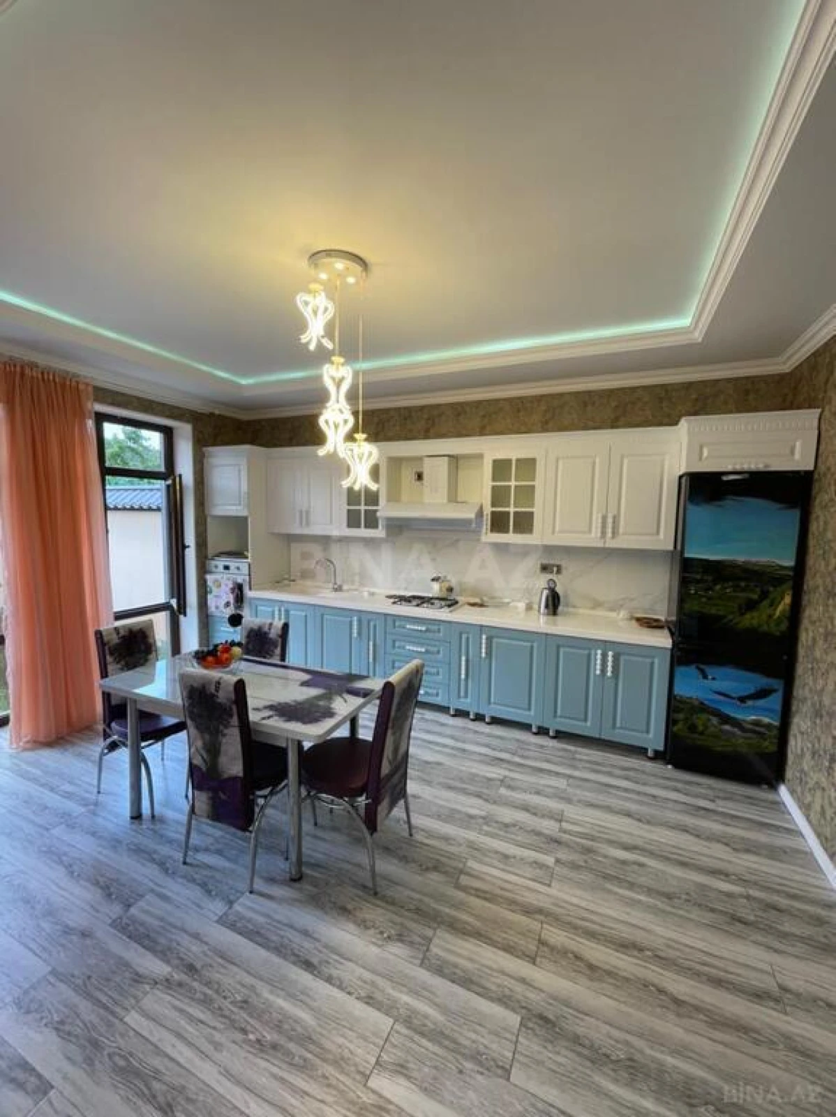 Kirayə verilir 6 otaqlı həyət evi 280 m²