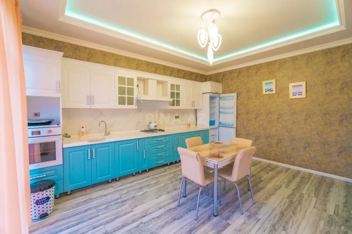 Kirayə verilir 6 otaqlı həyət evi 280 m²