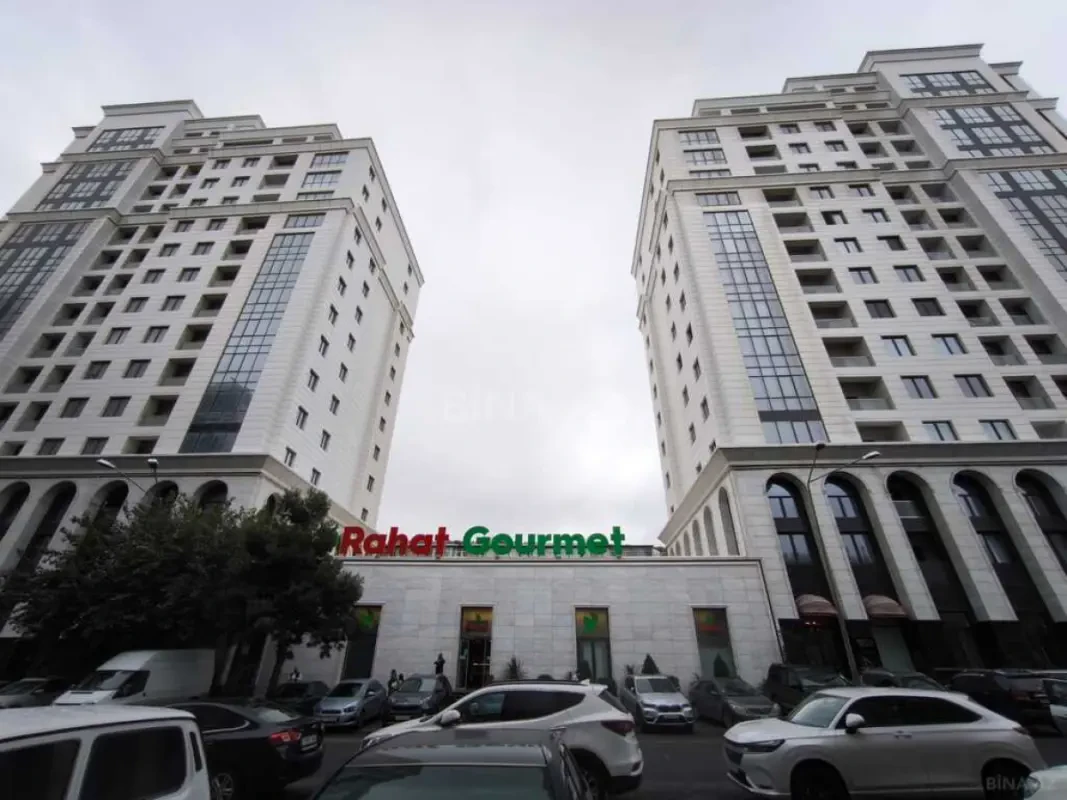 Satılır 2 otaqlı mənzil 74 m²