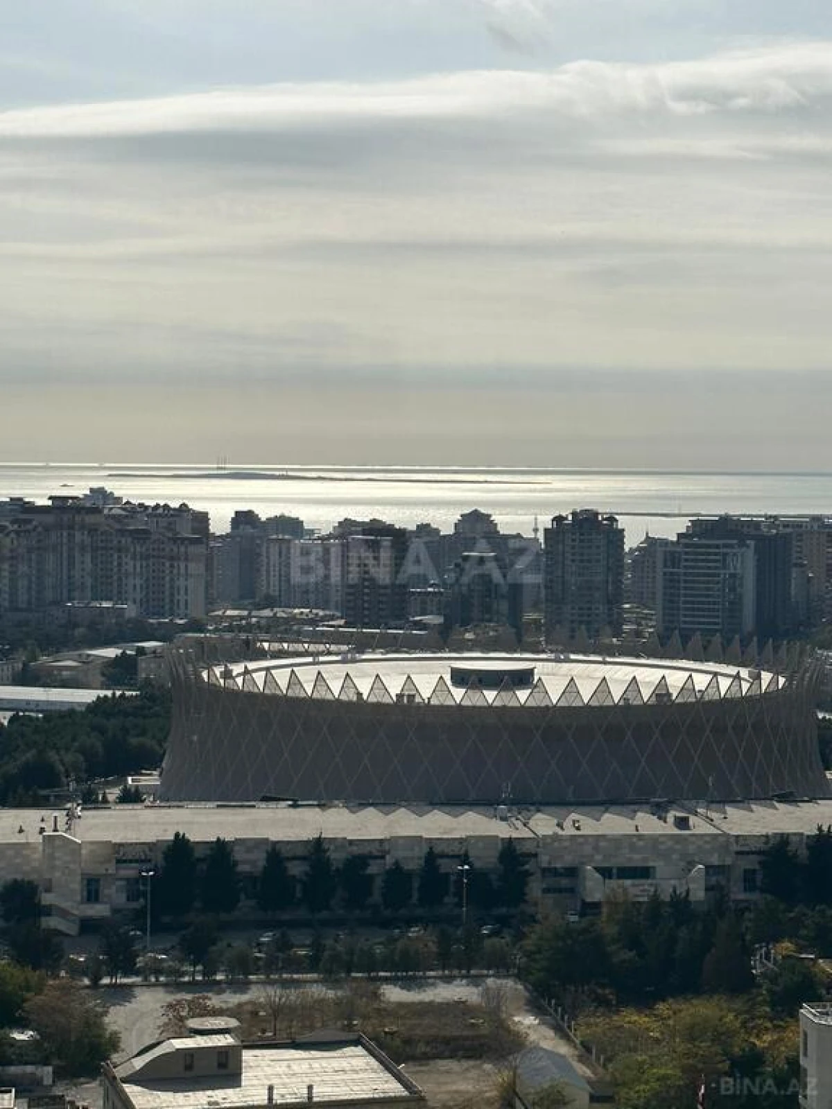 Satılır 3 otaqlı mənzil 220 m²