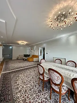 Satılır 3 otaqlı mənzil 220 m²