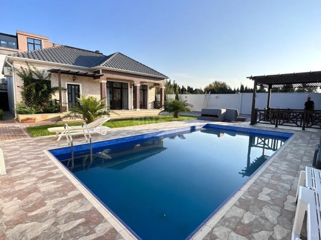 Kirayə verilir 4 otaqlı həyət evi 200 m²