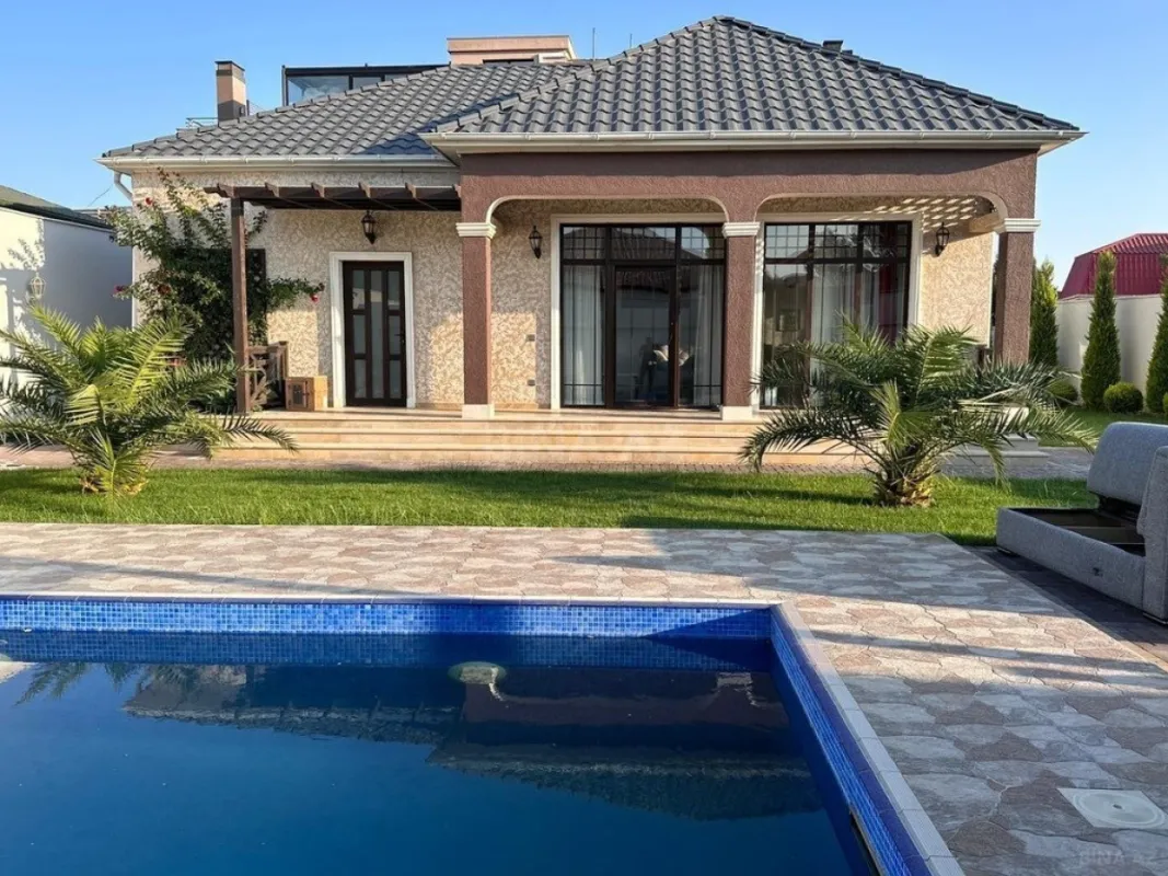 Kirayə verilir 4 otaqlı həyət evi 200 m²