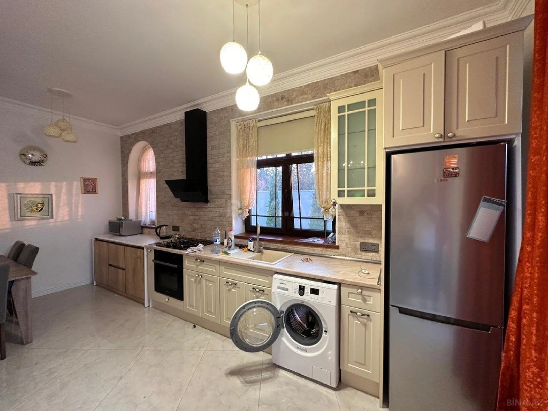 Kirayə verilir 4 otaqlı həyət evi 200 m²