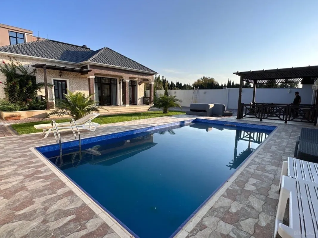 Kirayə verilir 4 otaqlı həyət evi 200 m²