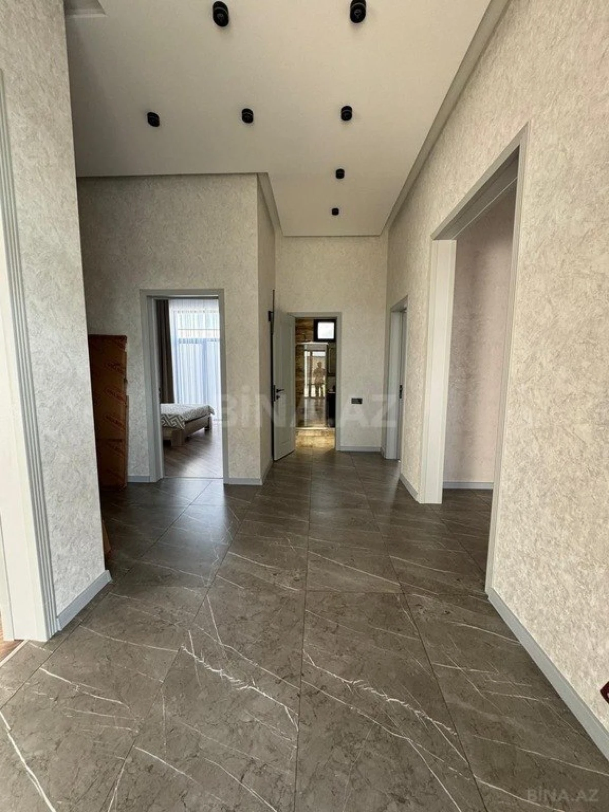 Kirayə verilir 4 otaqlı həyət evi 220 m²