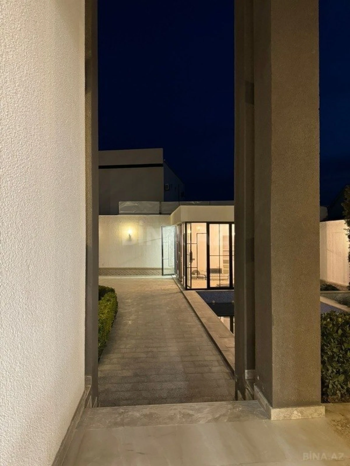 Kirayə verilir 5 otaqlı həyət evi 280 m²