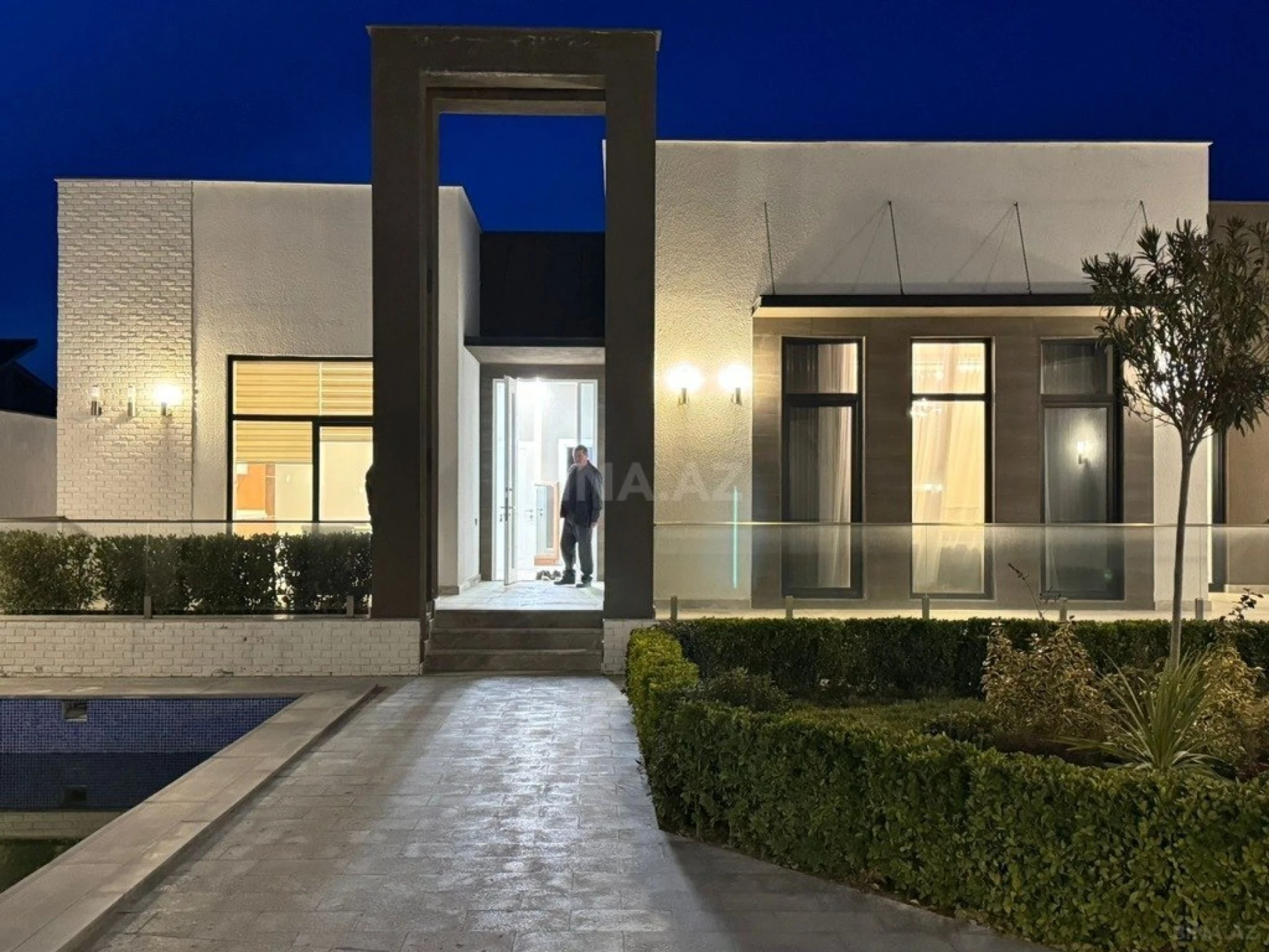 Kirayə verilir 5 otaqlı həyət evi 280 m²