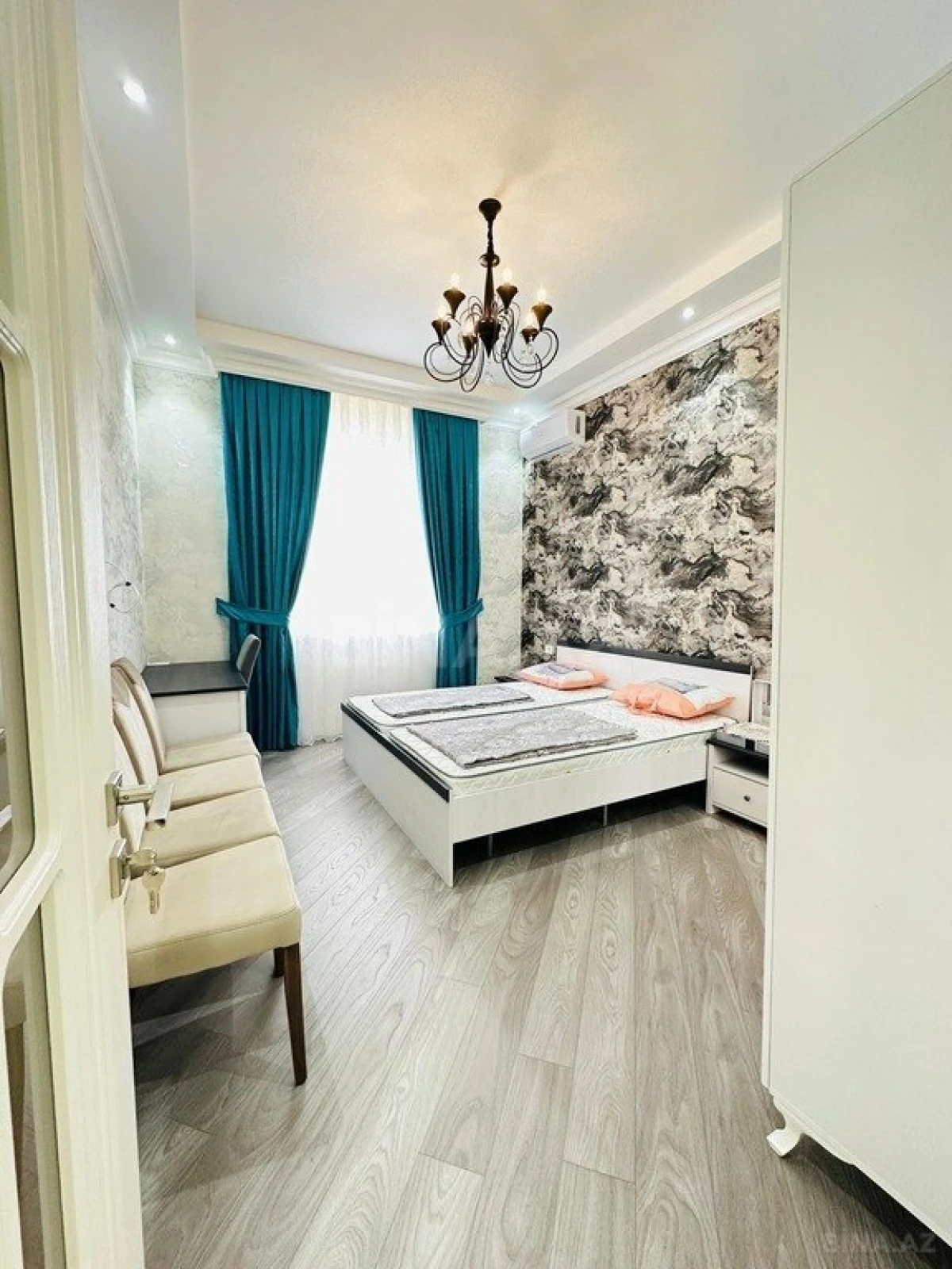 Kirayə verilir 4 otaqlı həyət evi 220 m²