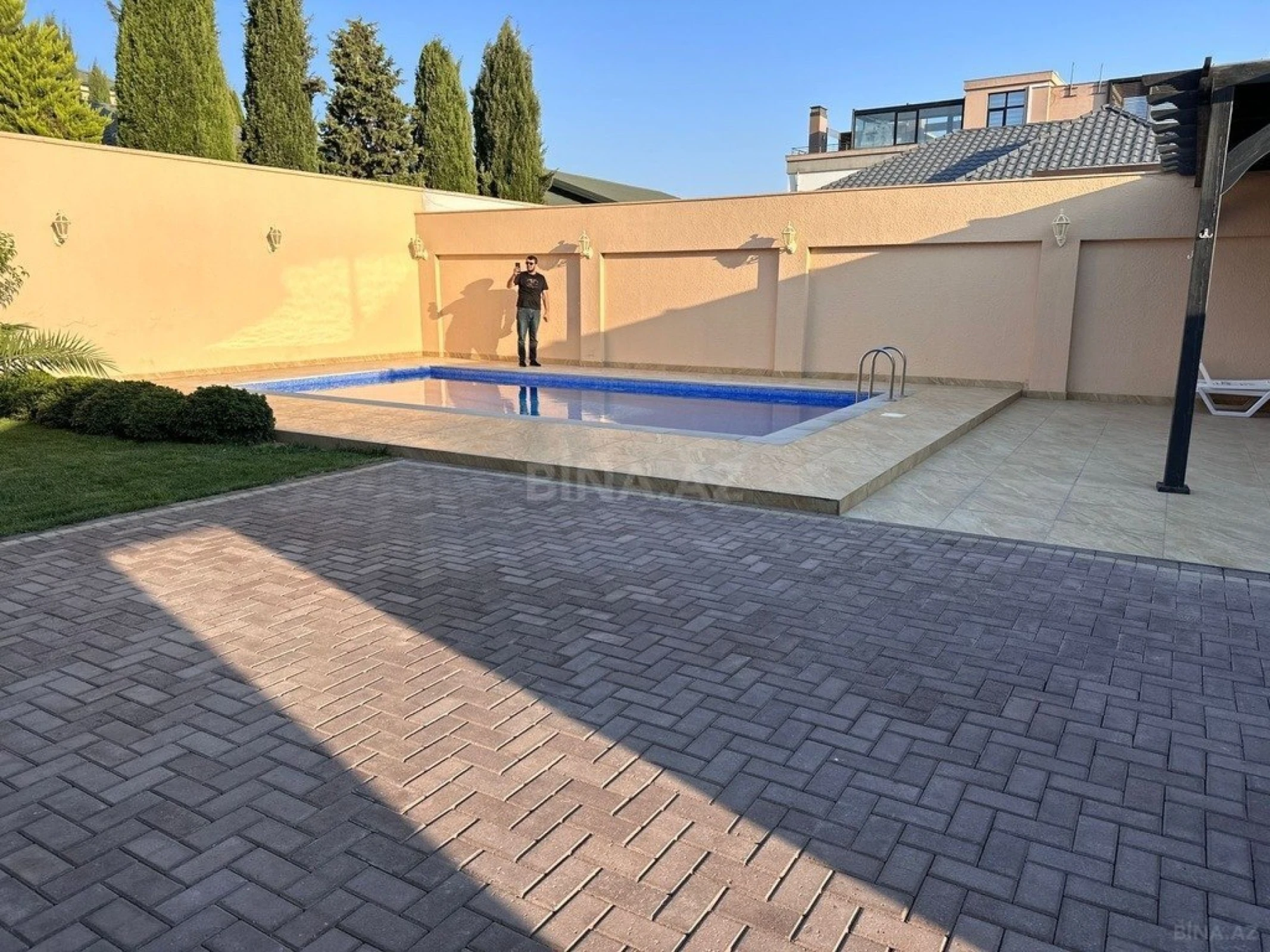 Kirayə verilir 4 otaqlı həyət evi 220 m²