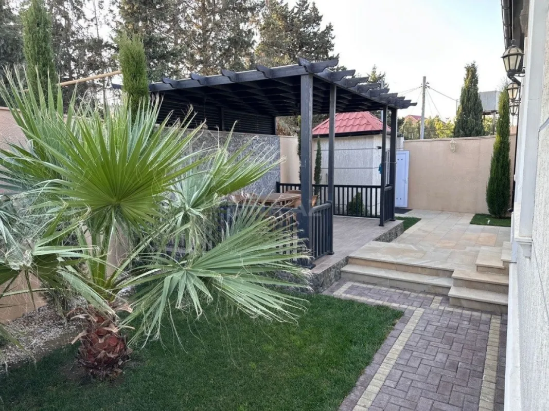 Kirayə verilir 4 otaqlı həyət evi 220 m²