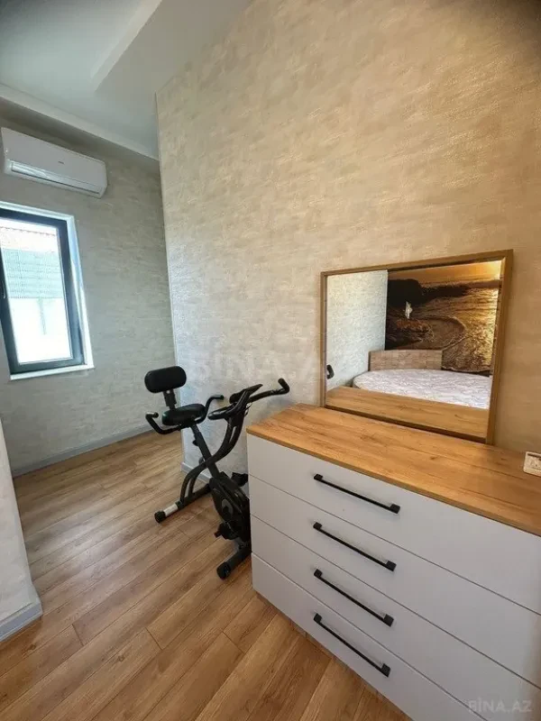 Kirayə verilir 4 otaqlı həyət evi 200 m²