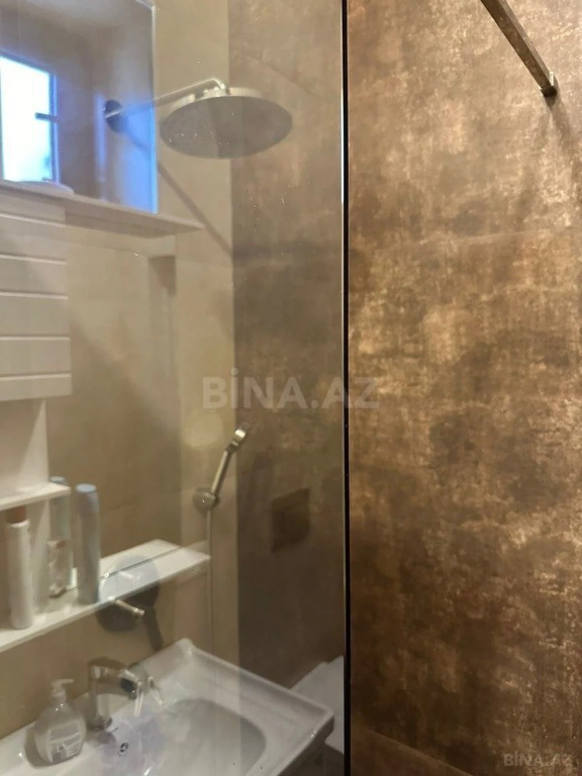 Kirayə verilir 4 otaqlı həyət evi 200 m²
